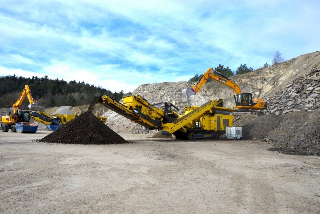 Keestrack R3 mobile tracked impact crusher