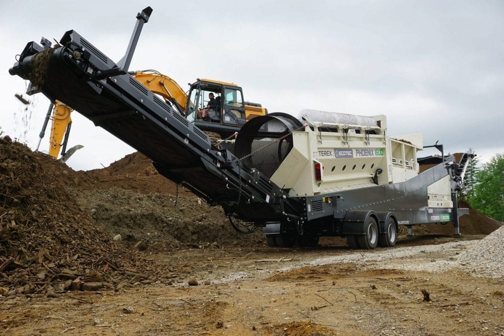 Phoenix 1600 mobile trommel screener