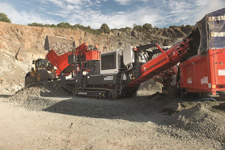 Sandvik QS332 mobile cone crusher.