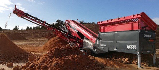 Sandvick QA335 finishing screener with doublescreen.