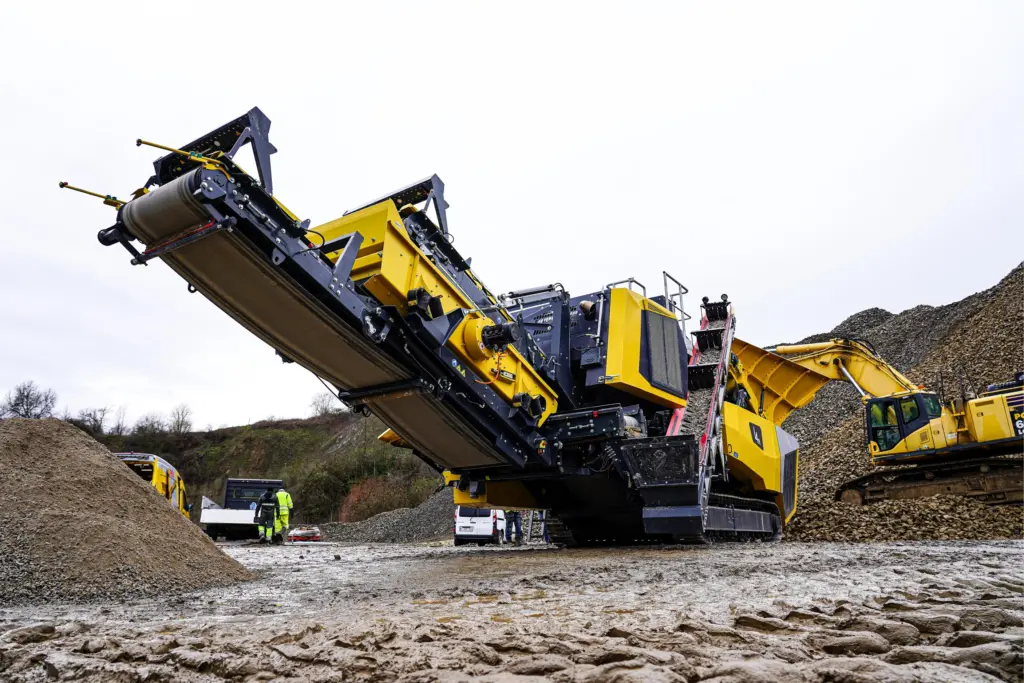 Keestrack track mounted i4e reversible impact crusher