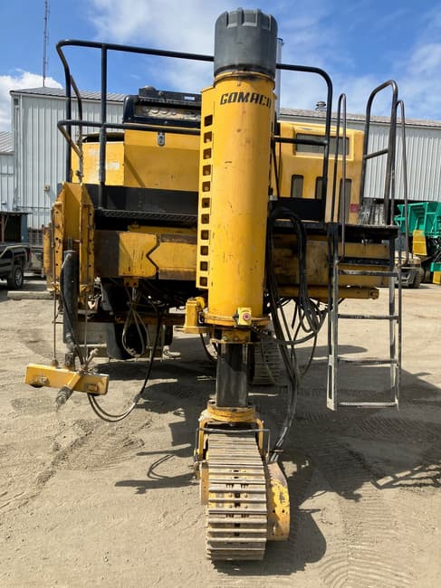 GOMACO Commander III