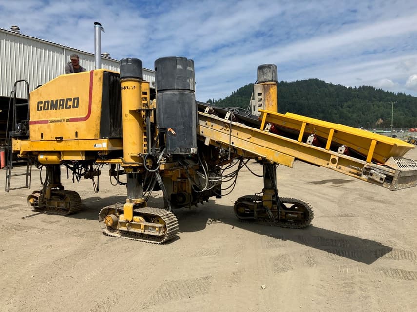 GOMACO Commander III