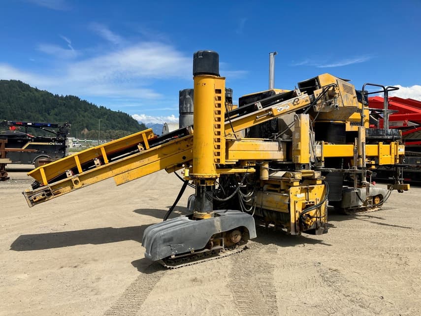 GOMACO Commander III