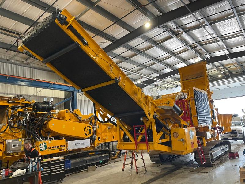 CBI 6400CT Horizonal Grinder and Chipper.