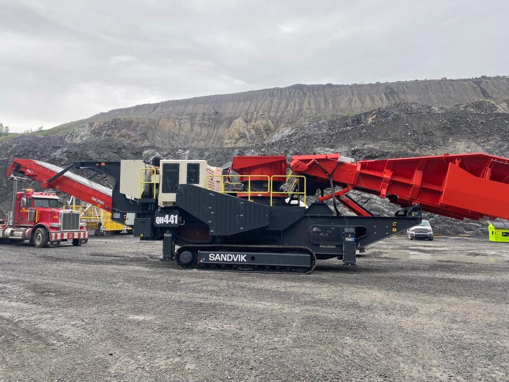 Sandvik QH441 cone crusher.